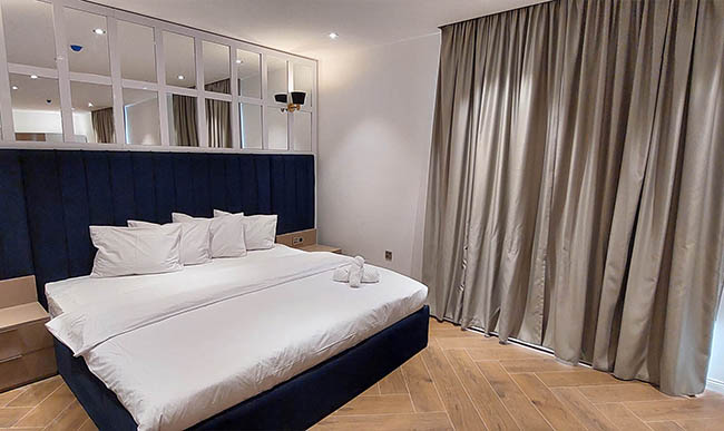Deluxe Suite